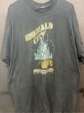 MGM Vtg Grand Emerald City T-Shirt 90's 1995 Single Stitch Made in USA Las Vegas